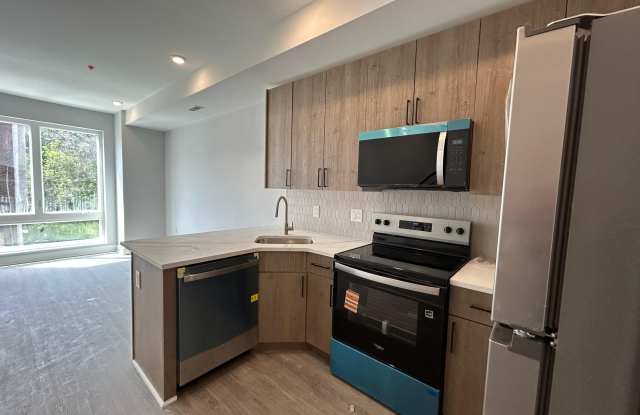 2205 North Franklin Street - 2 Gallery 3