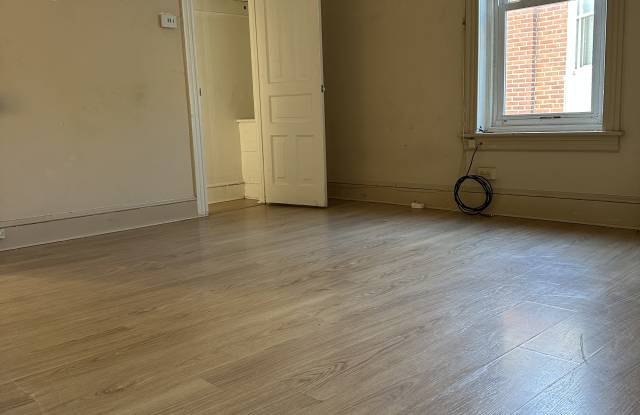 711 Penn Ave - 711 Penn Avenue, West Reading, PA 19611