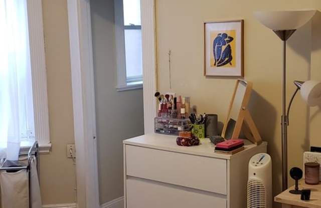 Nicely updated studio in the heart of Fenway! photos photos