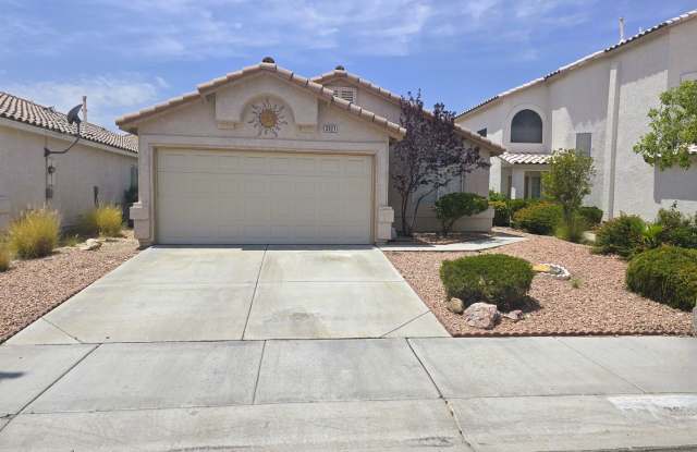 Cozy 3 Bedroom Single Story Home with a Den photos photos