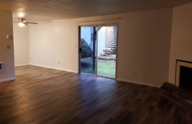 3310 Willow Court SE Gallery 2