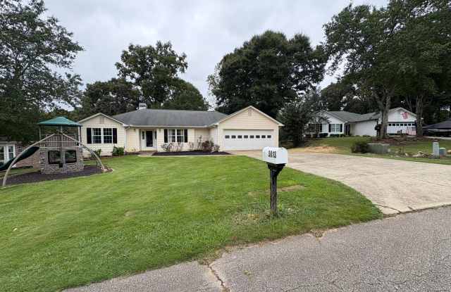 FRESH ON THE MARKET! NOW AVAILABLE! | Three Bedroom, Two Bathroom Home in Gainesville! Gallery 3