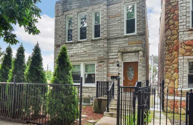 3501 W Le Moyne Street photos photos