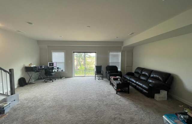 22256 CORNERSTONE CROSSING Terrace Gallery 2