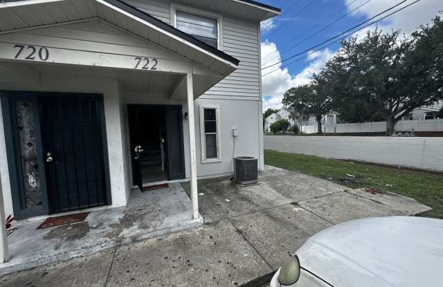 722 W COLUMBIA Avenue photos photos