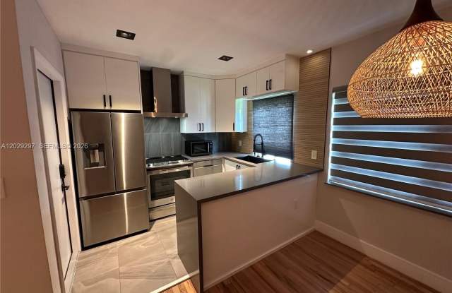 657 NE 92nd St photos photos