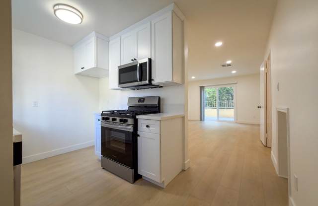 360 Pioneer Dr Gallery 2