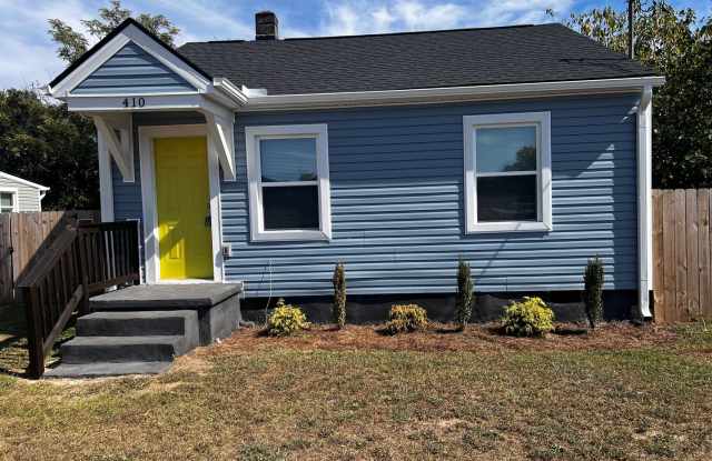 Renovated Cottage near Downtown Fayetteville Offering 3/1 for $1095 (landscaping included) photos photos Renovated Cottage near Downtown Fayetteville Offering 3/1 for $1095 (landscaping included) photos photos