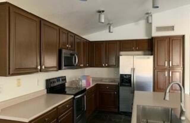 1702 W SPARROW Drive Gallery 2