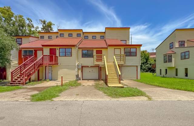 ACROSS from FSU STADIUM  COLLEGETOWN! Furnished 2/2 w/ Garage, Deck, Granite Counters,  Washer/Dryer! Avail NOW for $1800/month! photos photos
