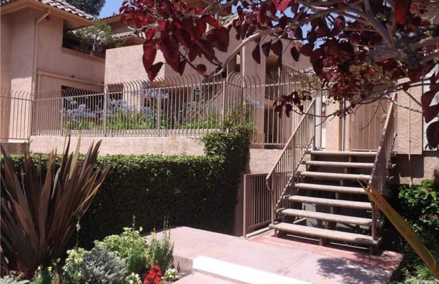 4121 Hathaway Avenue 11 - 4121 Hathaway Avenue, Long Beach, CA 90815