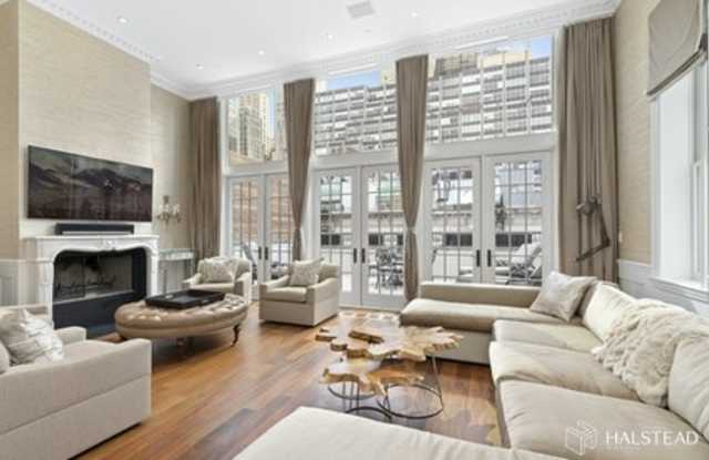 54 Warren Street Gallery 2