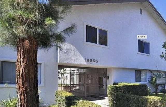 18555 Collins Street photos photos
