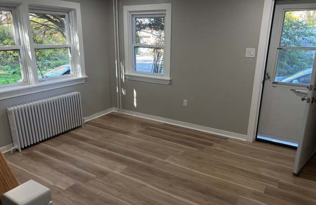 Renovated Twin Home Now Available for Lease. Gallery 3