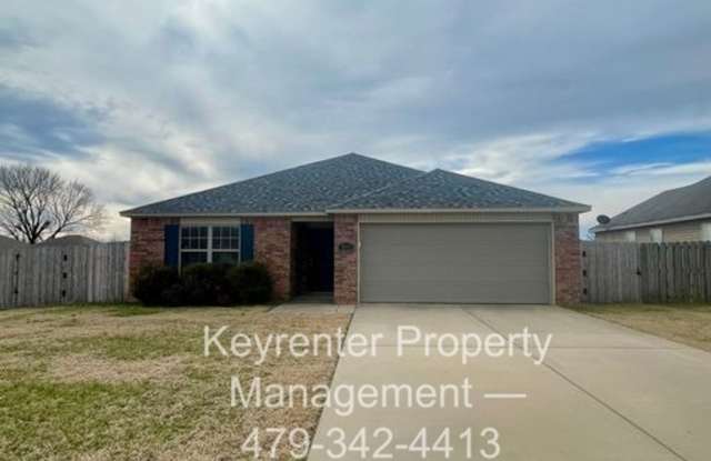 Spacious 3-Bedroom Springdale Home with Fenced Yard photos photos