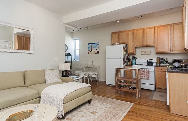 2118 W Schiller St 3R - 2118 West Schiller Street, Chicago, IL 60622