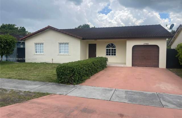 17900 SW 154th Ct photos photos