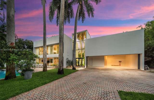 3880 Hardie Ave - 3880 Hardie Avenue, Miami, FL 33133