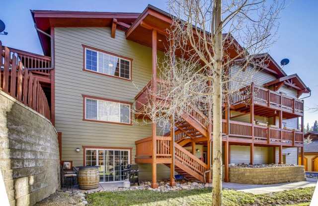 2 Bedroom between Breck and Frisco!! Top Floor! Heat included!  1 car garage!  Vaulted Ceilings, Greenbelt, on the Colorado Trail Gallery 1