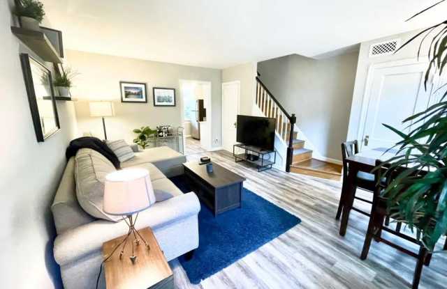 1500 South Barton Street photos photos