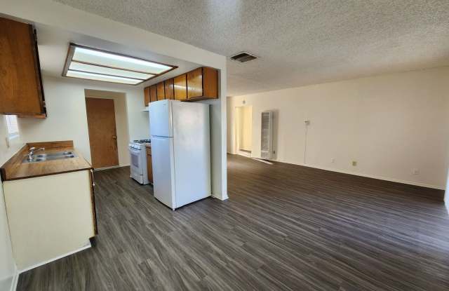 Newly Updated 2 Bedroom Home Gallery 1