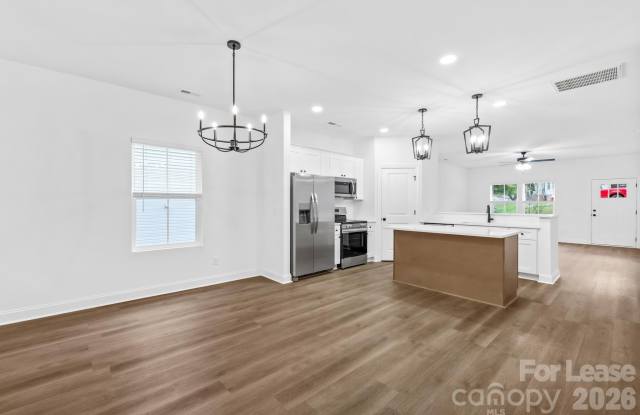 354 W Moore Avenue Gallery 4