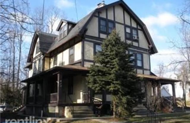 22 School Ln 1 - 22 School Ln, Ardmore, PA 19003