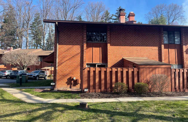 301 WORTHINGTON Drive unit: 301 photos photos