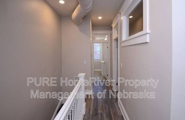2969 Harris Street Gallery 4