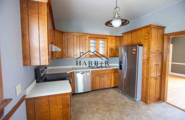 3 bedroom 2.5 bathroom home with a fully fenced yard! photos photos 3 bedroom 2.5 bathroom home with a fully fenced yard! photos photos