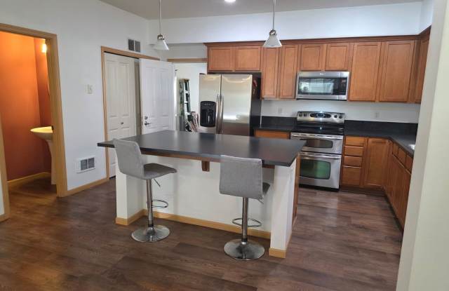 4674 Wade Street #102 *$500 OFF FIRST MONTHS RENT* Gallery 4