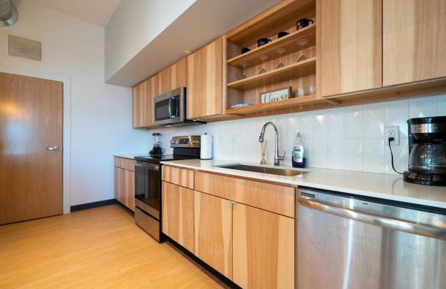 100 East Second Street #403, Unit 403 Gallery 4