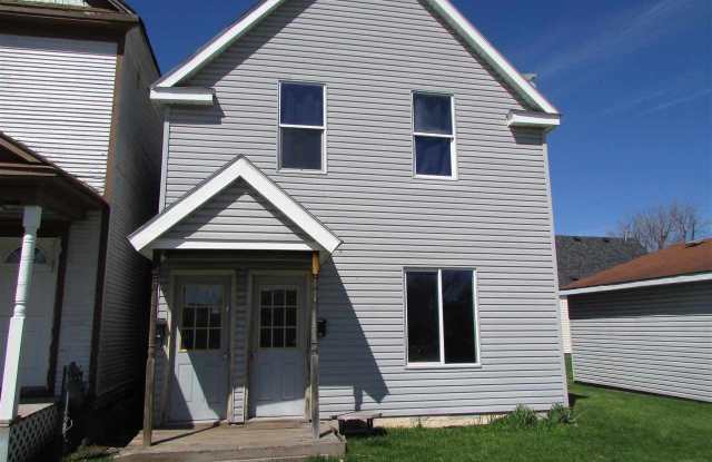 1307 N 17th St - 1307 North 17th Street, Superior, WI 54880