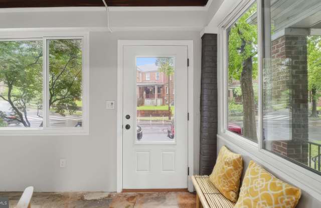 2708 MINNESOTA Avenue SE Gallery 4