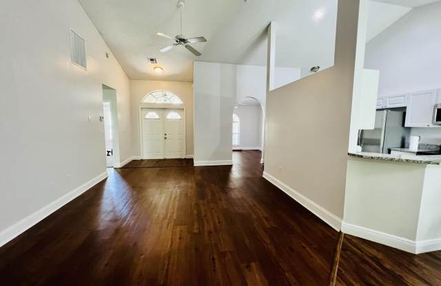 2485 Stonegate Drive Gallery 2