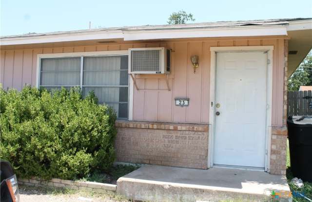 25 N 43rd Street unit: 23 - 25 North 43rd Street, Temple, TX 76504