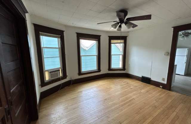 514 East Johnson Street - 2 Gallery 1