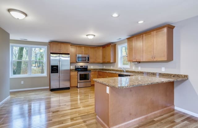 192 Neponset - 192 Neponset St, Canton, MA 02021