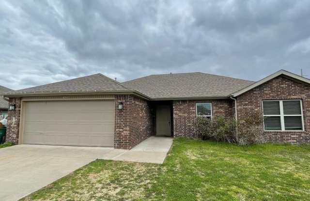 120 Willow  DR - 120 Willow Drive, Centerton, AR 72719