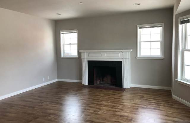 2316 Peyton Avenue - 2316 Peyton Avenue, Burbank, CA 91504