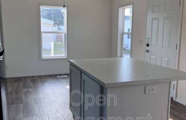 2301 Southwest Oralabor Road Gallery 4