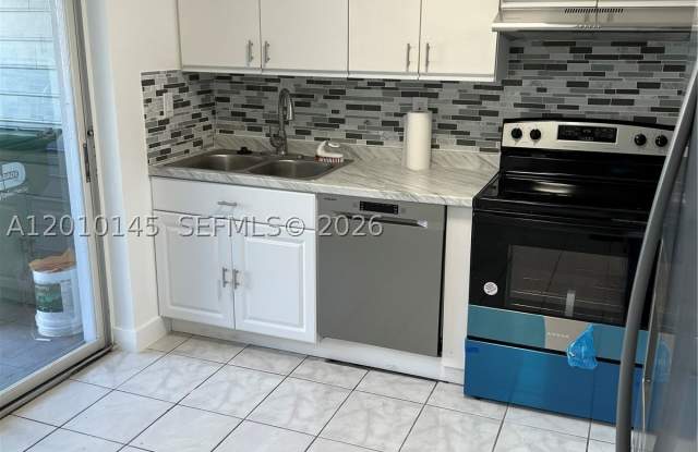 13795 SW 147th Cir Ln Gallery 3