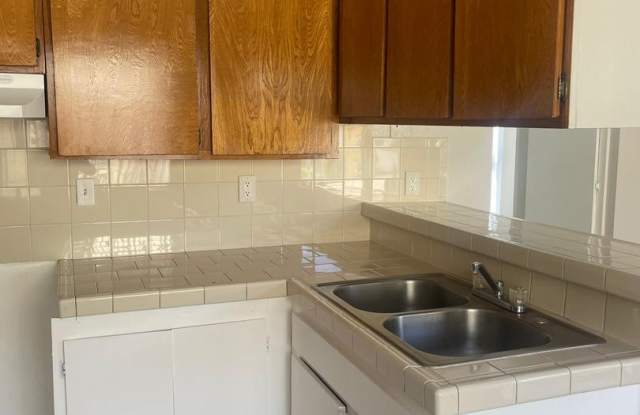 2 bd / 1 ba Apartment in Victorville Gallery 3