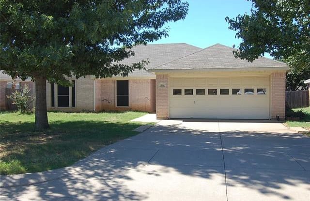 526 Lone Star Street - 526 Lone Star Street, Joshua, TX 76058