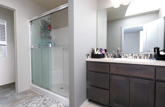 8513 Ne 14th Pl. photos photos