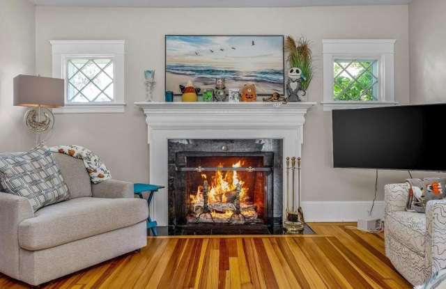 1102 Buttonwoods Avenue photos photos