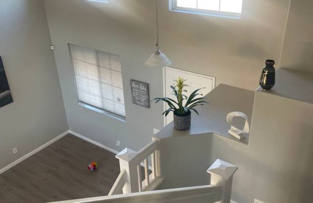 GORGEOUS AND IMMAXCULATE 4 BDRM 3 BA STORY HOME FOR LEASE PALMDALE!  PET FRIENDLY Gallery 3