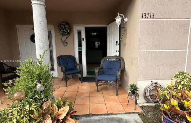 13713 SW 171st Ln photos photos