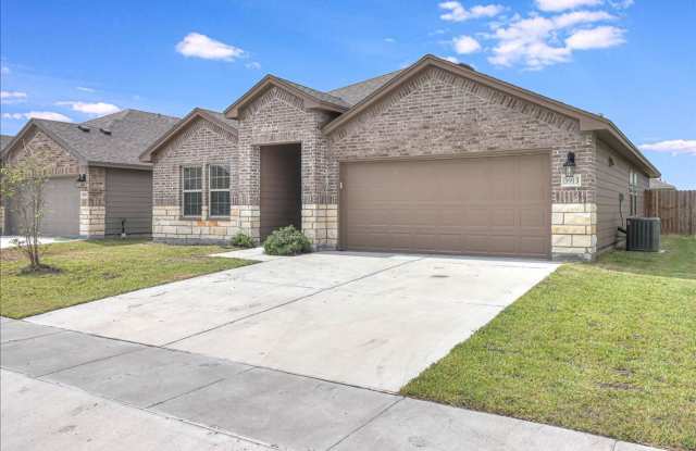 3913 Jayden - 4/bedroom 2/bathroom - $2,095/month Gallery 3
