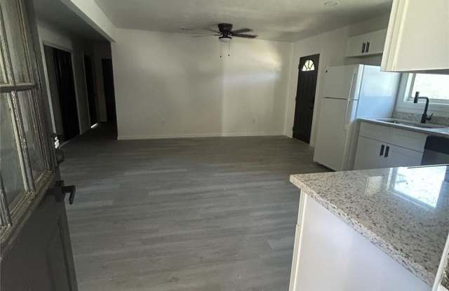 515 N Donna Gallery 4